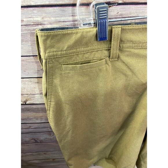Orvis Khaki Shorts Size 36 Stretch Blend Casual Outdoor Wear - Picture 3 of 6